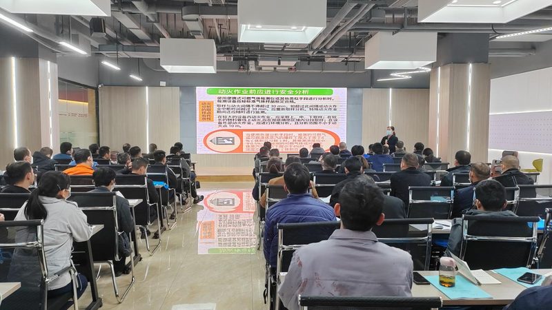 目前市场上的少儿编程教材主要分为以下几类：