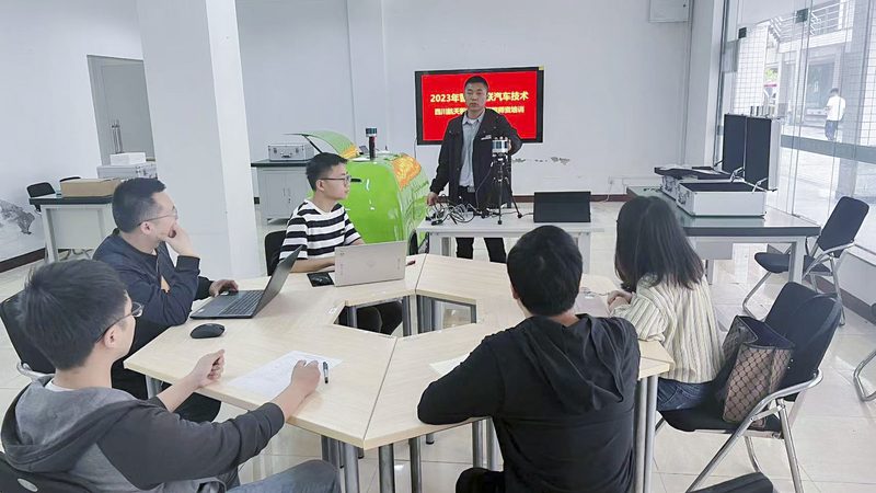 零基础如何选心理咨询师培训实操课？关键要素解析**