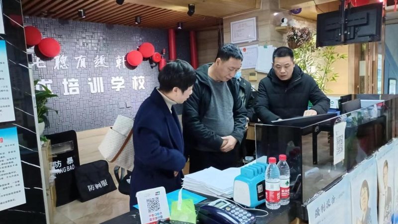 成人高考备考：费用之外，你该关注的四大关键点**